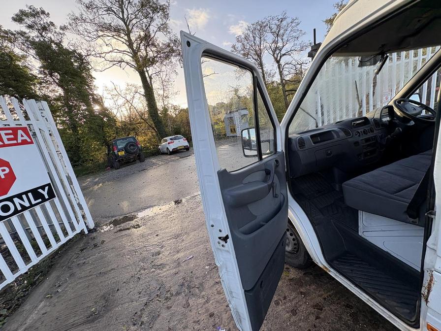 2001 Mercedes-Benz Sprinter – Model: Sprinter 311 CDI LWB – Y526URP