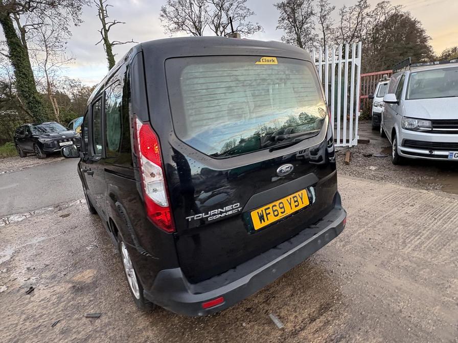 2019 Ford Tourneo Connect – Model: Tourneo Connect Zetec TDCi – WF69YBY