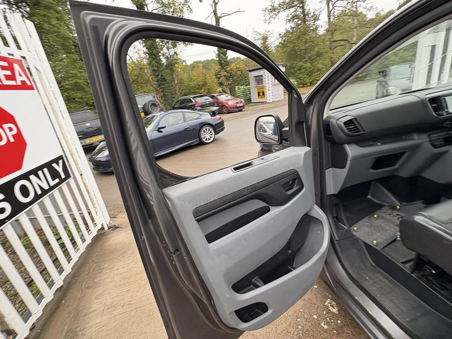 2017 Citroen Dispatch – Model: Dispatch 1000 Enterprise Blue HDi S/S – YB66AYP