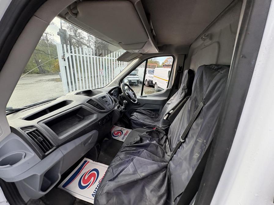 2017 Ford Transit – Model: Transit 350 – YN17VVB