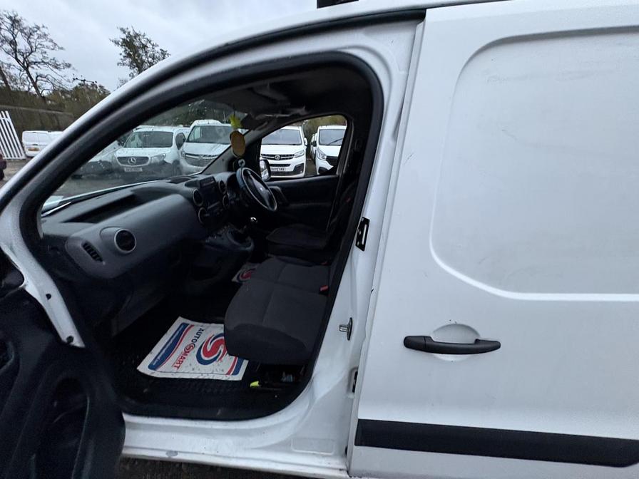 2017 Peugeot Partner – Model: Partner Professional L1 Blue HDi – NV17LRZ