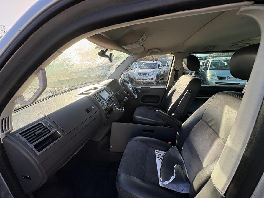 2013 Volkswagen Caravelle – Model: Caravelle Executive BlueMotion Technology TDI Auto – LN63XLC