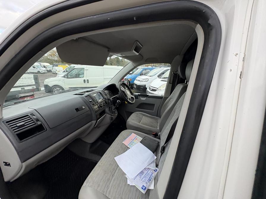 2012 Volkswagen Transporter – Model: Transporter T28 84 TDI SWB – RK62XJC