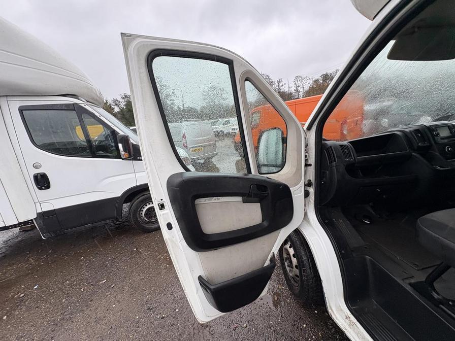 2020 Peugeot Boxer – Model: Boxer 335 Blue HDi – YN70DLU