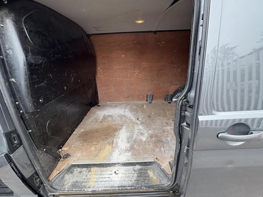 2013 Volkswagen Transporter – Model: Transporter T30 Trendline 140 TDI LWB – SG63KCJ