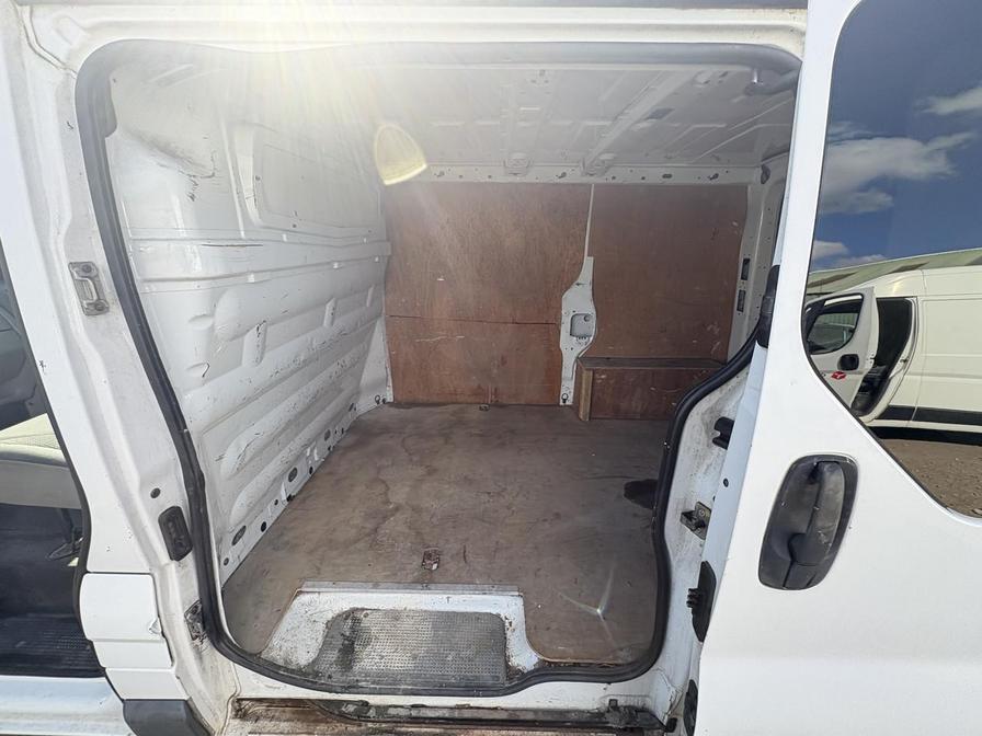 2011 Vauxhall Vivaro – Model: Vivaro 2700 CDTi 89 SWB – SG61KWF