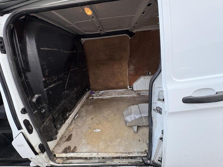 2018 Ford Transit Custom – Model: Transit Custom 300 Base – FP18CFK