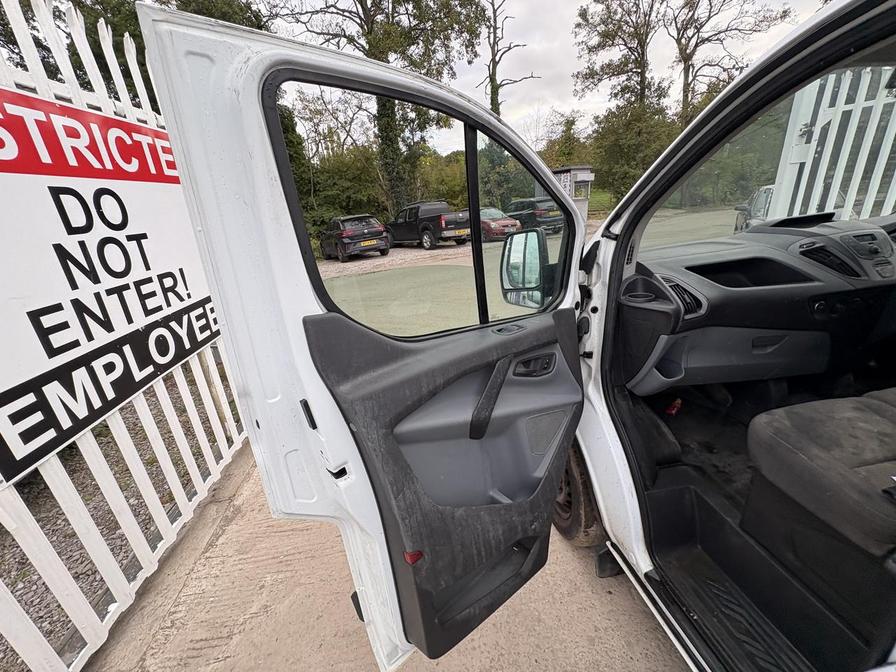 2014 Ford Transit Custom – Model: Transit Custom 290 E-Tech – YE64YRU