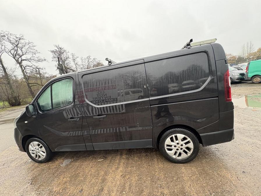 2019 Renault Trafic – Model: Trafic SL27 Sport Nav dCi – RF19KFJ