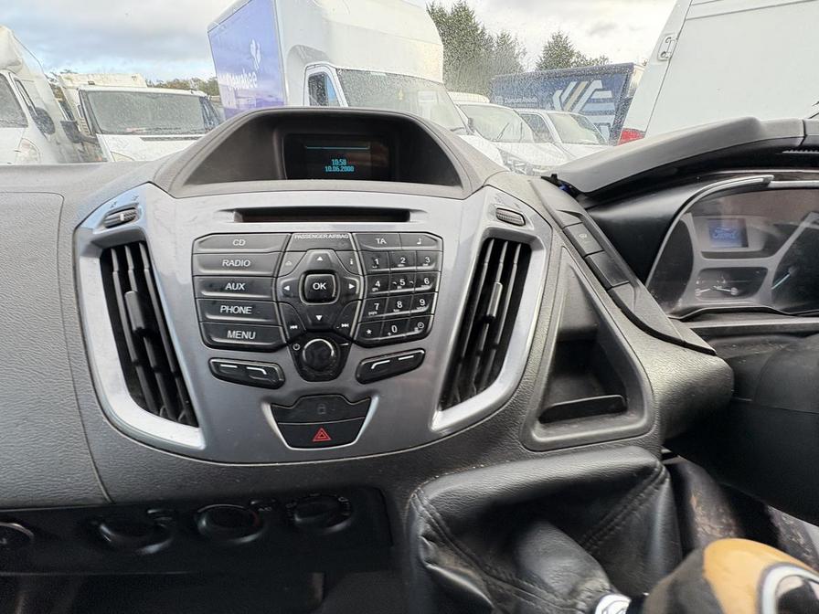 2016 Ford Transit Custom – Model: Transit Custom 270 Limited E-Tech – EO16MFV