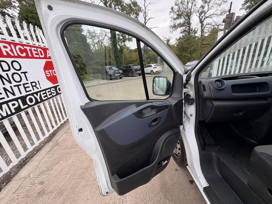2017 Vauxhall Vivaro – Model: Vivaro  2900 CDTI ecoFLEX S/S – FN67FFX/J14YVR