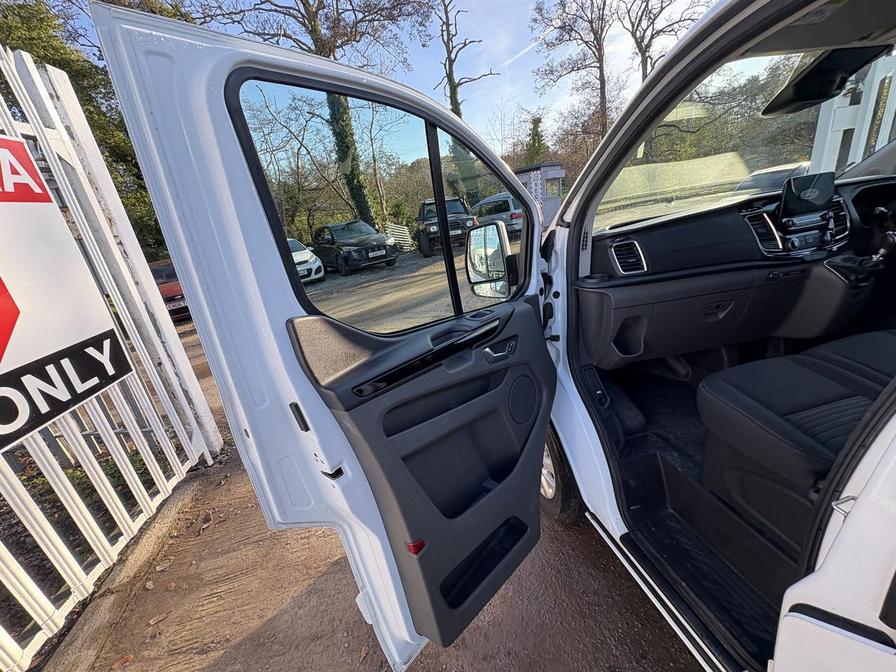 2019 Ford Transit Custom – Model: Transit Custom 300 Limited EcoBlue – DN69OMW