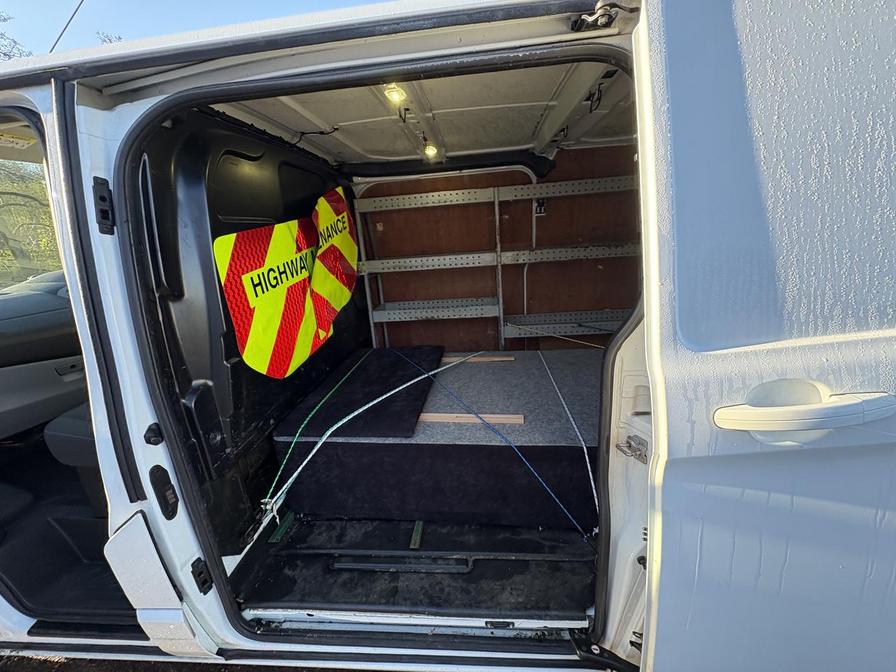 2017 Ford Transit Custom – Model: Transit Custom 270 Limited – HG17NTD