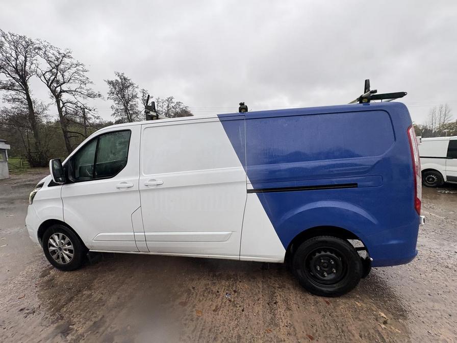 2022 Ford Transit Custom – Model: Transit Custom 300 Limited EcoBlue – YH22MYO