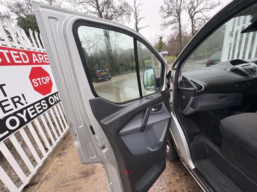 2016 Ford Transit Custom – Model: Transit Custom 290 Limited – WP66FSL