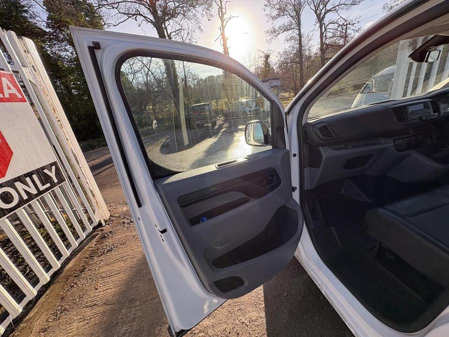 2019 Toyota Proace – Model: Proace Icon – PJ19WFN