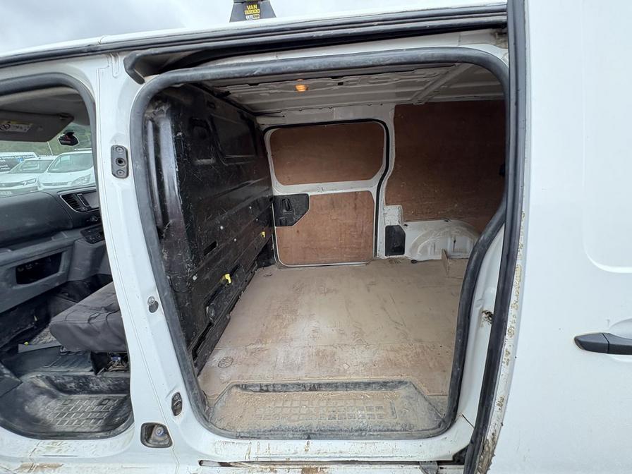 2017 Peugeot Expert – Model: Expert Professional Standard Blue HDi – SD17ZTO