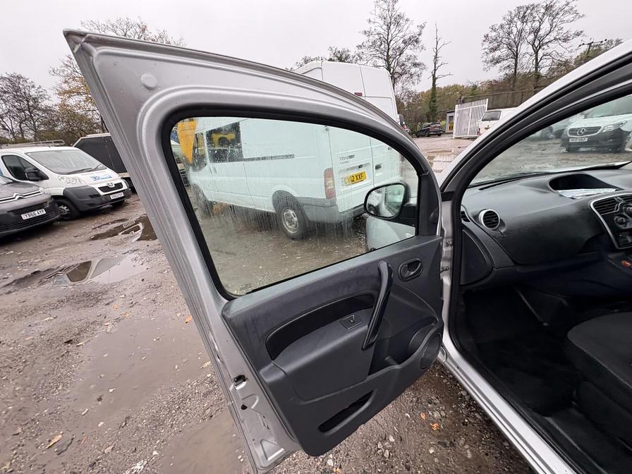 2015 Renault Kangoo Maxi – Model: Kangoo Maxi LL21 Core dCi – PK15FDC CHECK COOLANT