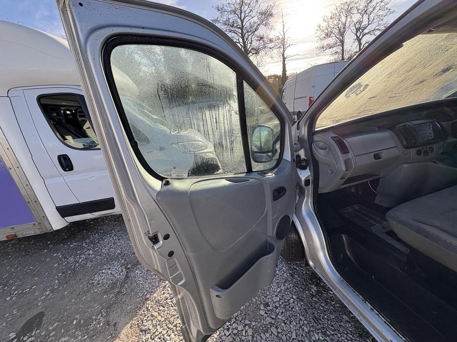 2005 Renault Trafic – Model: LL29 dCi 100 – BN05LSV