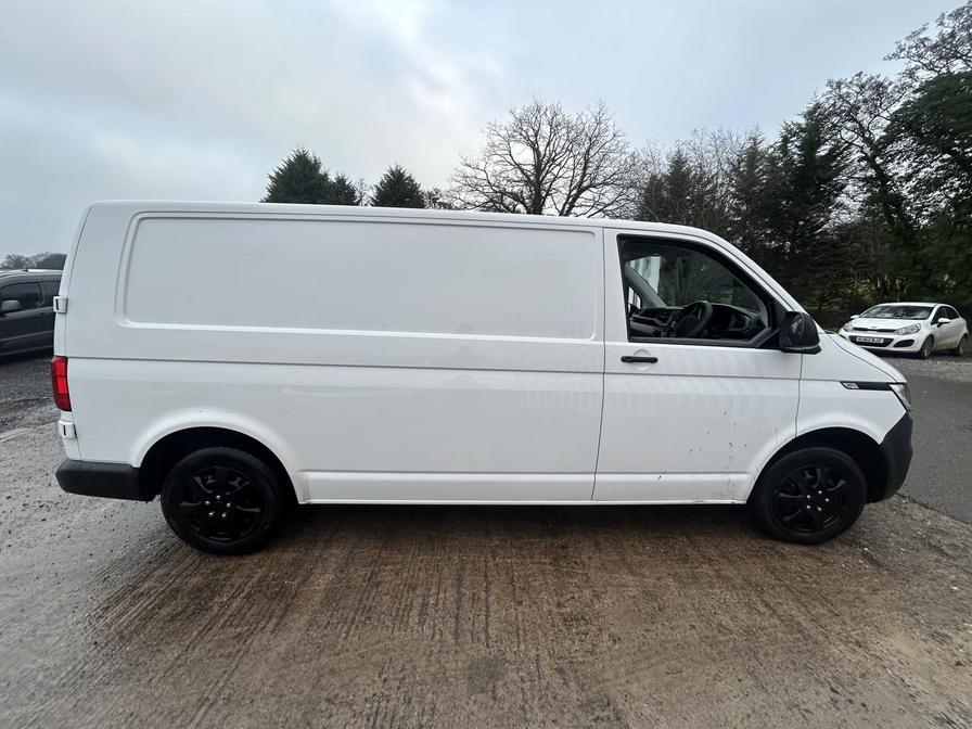 2022 Volkswagen Transporter – Model: Transporter T28 StartLine TDI – KS22EWH
