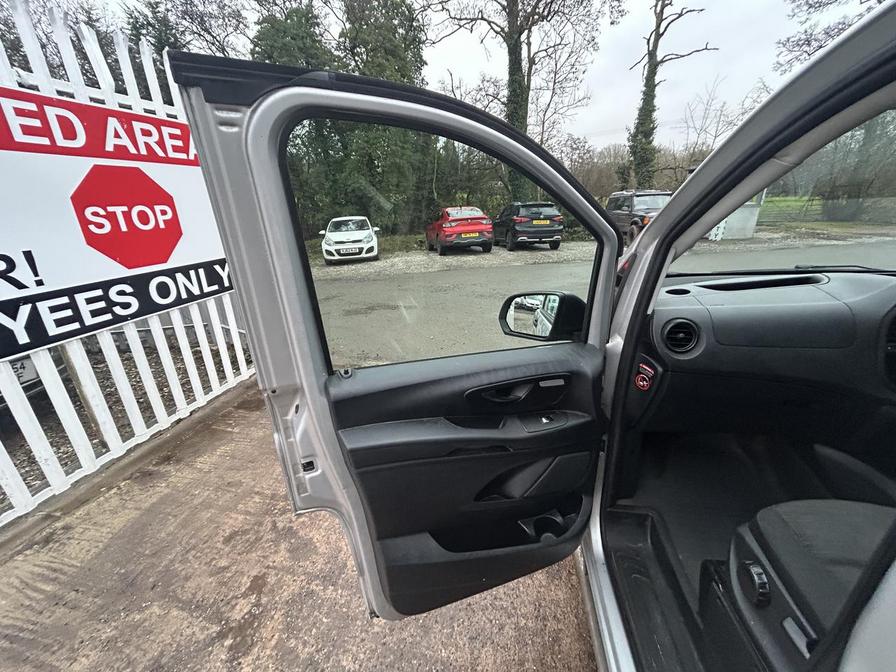 2019 Mercedes-Benz Vito – Model: Vito 116 Sport Bluetec – PK19YTZ