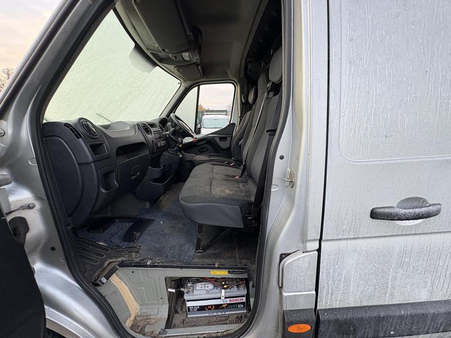 2017 Vauxhall Movano – Model: Movano L3H3 F3500 CDTi Bi-T – HS17EZM