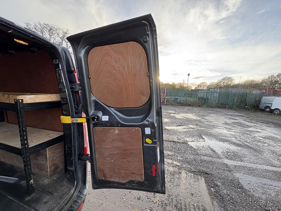 2018 Ford Transit Custom – Model: Transit Custom 300 Limited – P13HFE /YV68AJO