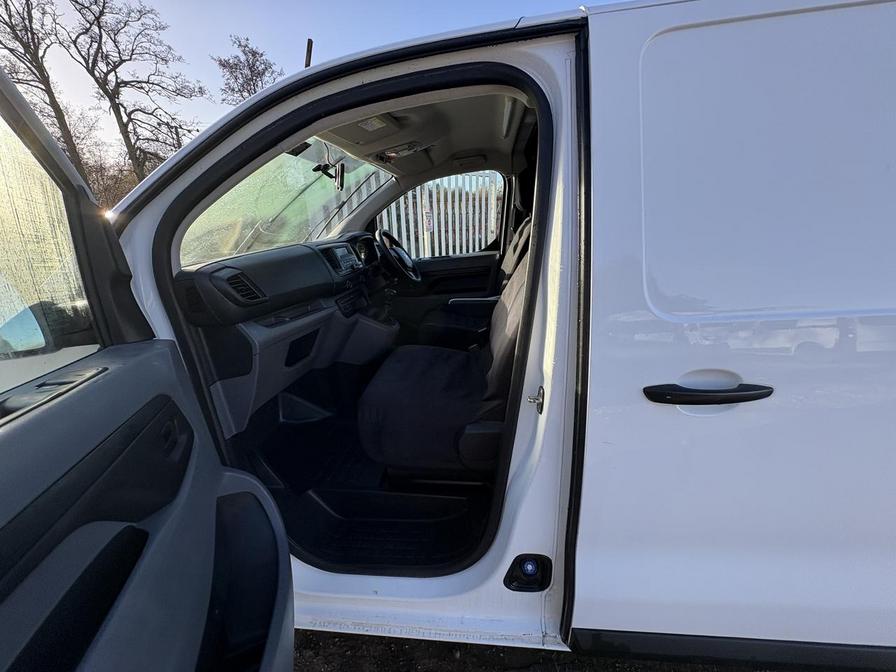 2019 Vauxhall Vivaro – Model: Vivaro 2900 Edition S/S – FL69XCB