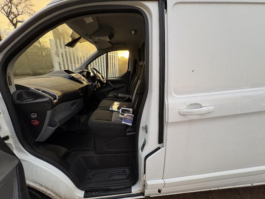 2014 Ford Transit Custom – Model: Transit Custom 290 Ltd E-Tech – RV64ZHM