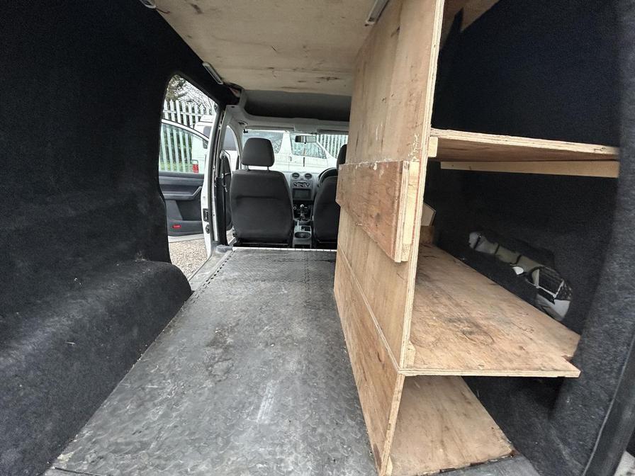 2014 Volkswagen Caddy – Model: Caddy C20 Startline TDI BlueMotion Technology – VN64KJV