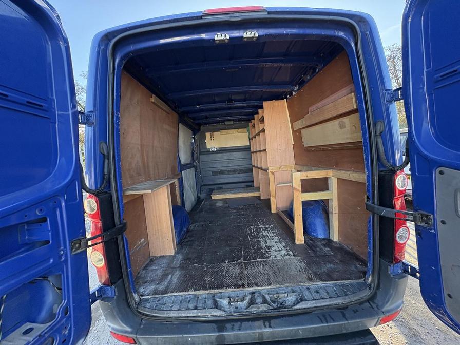 2009 Volkswagen Crafter – Model: Crafter 35 Blue TDI 108 M – DX59HXG