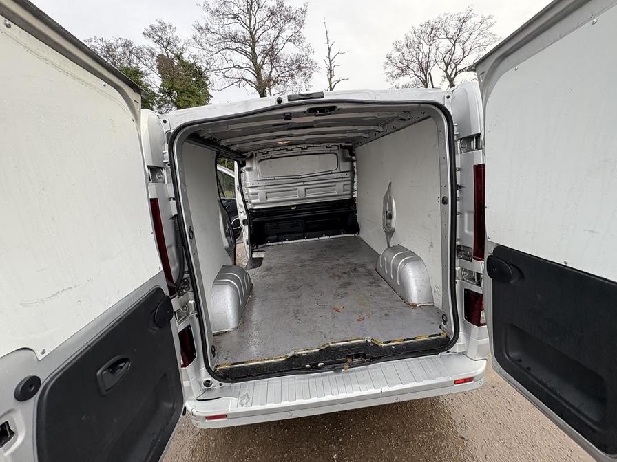 2014 Vauxhall Vivaro – Model: Vivaro  2700 Sportive CDTI – FP64WPW