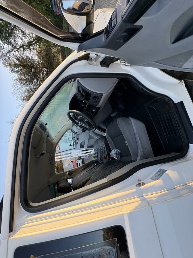 2014 Volkswagen Transporter – Model: Transporter T32 Startline TDI BlueMotion Technology – AK14WUG