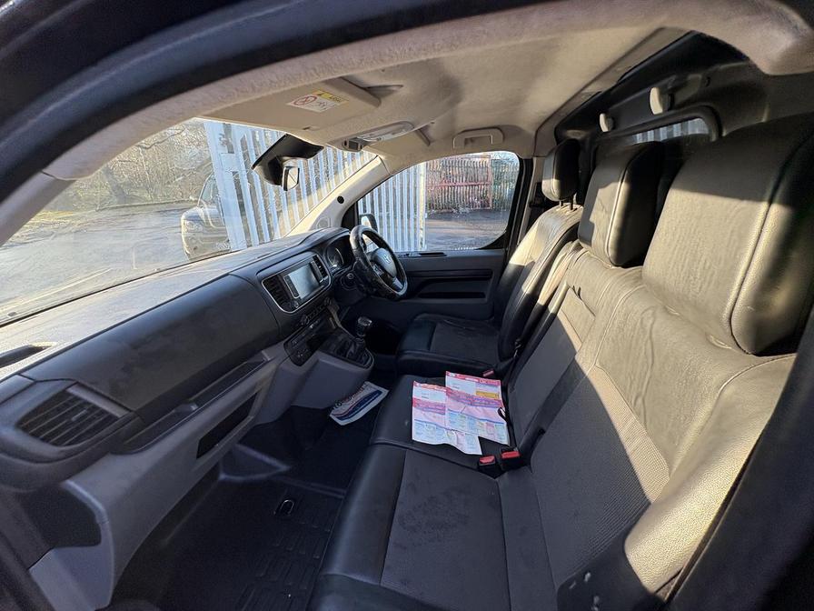 2017 Toyota Proace – Model: Proace Comfort TSS – B13KDR/LP17XFW