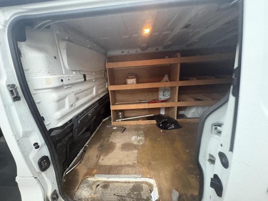 2017 Renault Trafic – Model: Trafic LL29 Sport Nav Energy dCi – AE67VVP