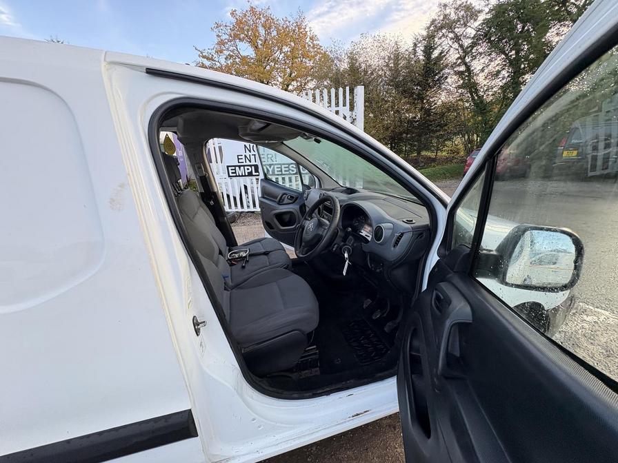 2017 Citroen Berlingo – Model: Berlingo 625 LX Blue HDi – PO17ZHK