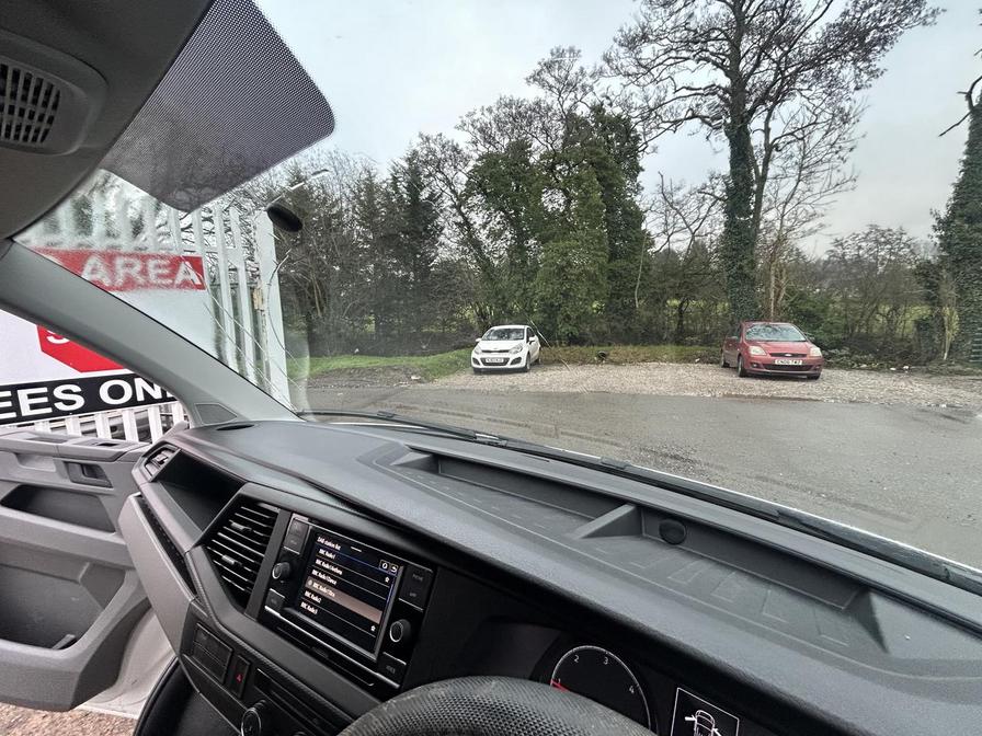 2022 Volkswagen Transporter – Model: Transporter T28 StartLine TDI – KS22EWH