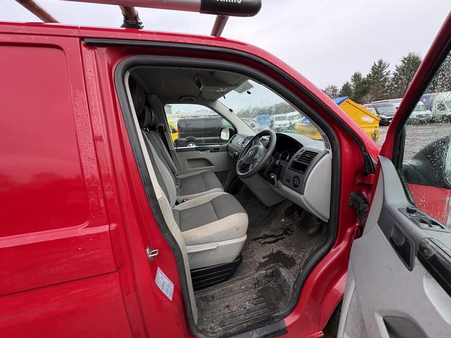 2015 Volkswagen Transporter – Model: Transporter T28 StartLine TDI – GY15GWU