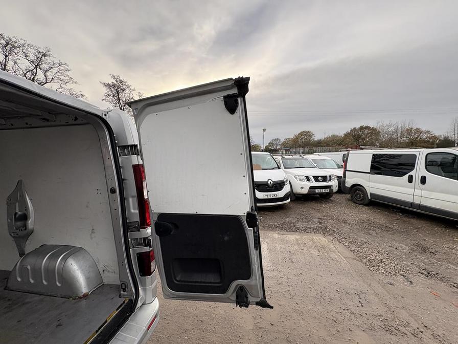 2014 Vauxhall Vivaro – Model: Vivaro  2700 Sportive CDTI – FP64WPW