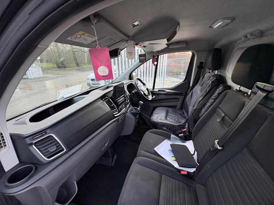 2018 Ford Transit Custom – Model: Transit Custom 300 Limited – P13HFE /YV68AJO