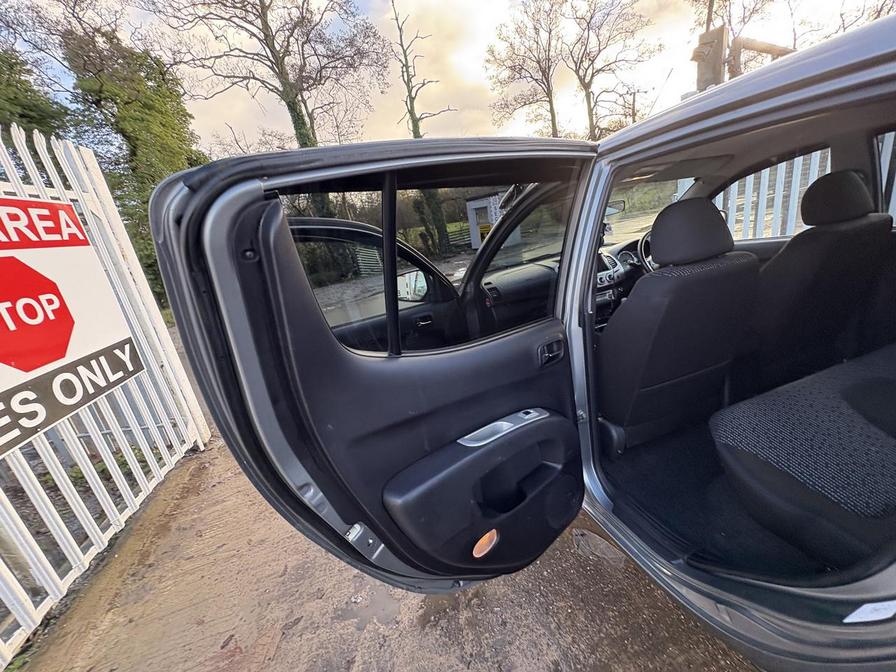 2015 Mitsubishi L200 – Model: L200 Challenger LWB Double Cab DI-D 4×4 – SL15CHX