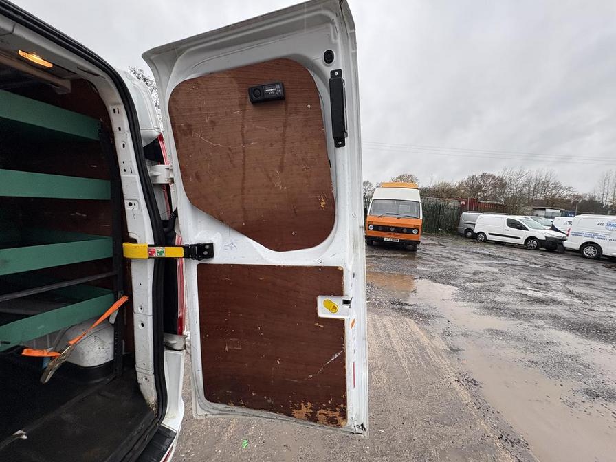 2017 Ford Transit Custom – Model: Transit Custom 290 Limited – AY67OAU