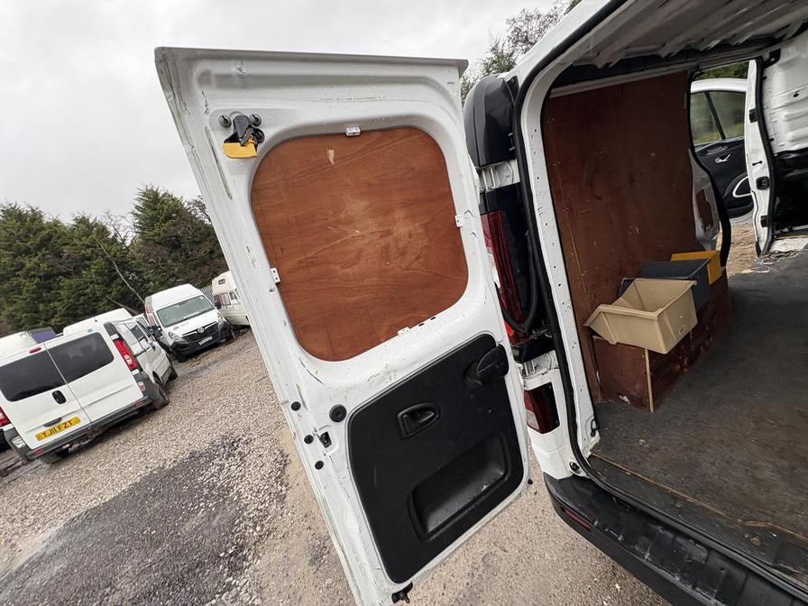 2018 Vauxhall Vivaro – Model: Vivaro  2900 Sportive CDTi – DY68XLU