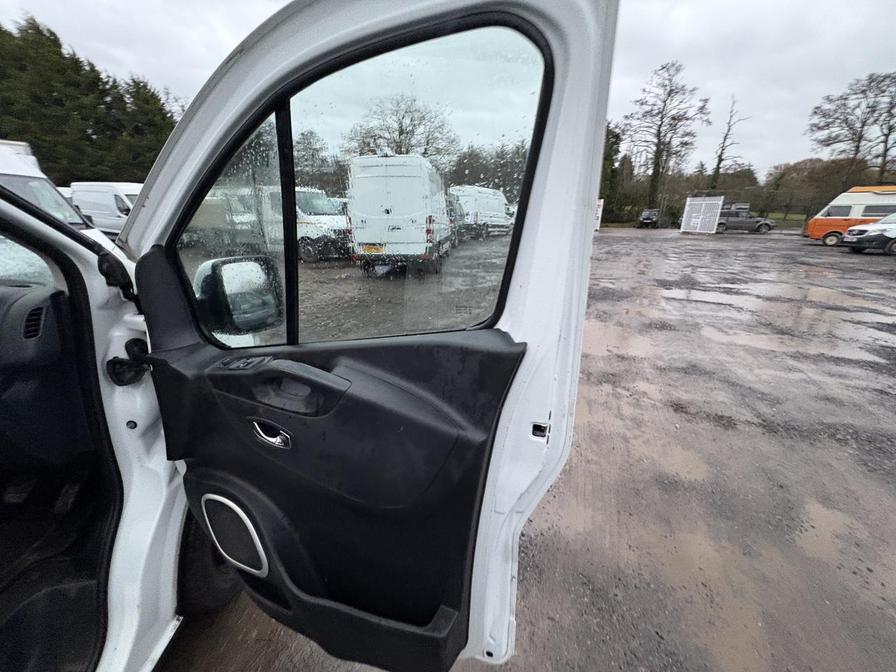 2018 Vauxhall Vivaro – Model: Vivaro  2900 Sportive CDTi – MV18BZM