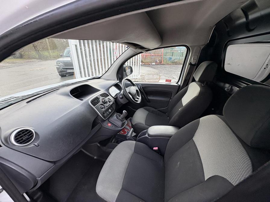 2017 Renault Kangoo Maxi – Model: Kangoo Maxi LL21 Business+ Energy dCi – FJ17EYG