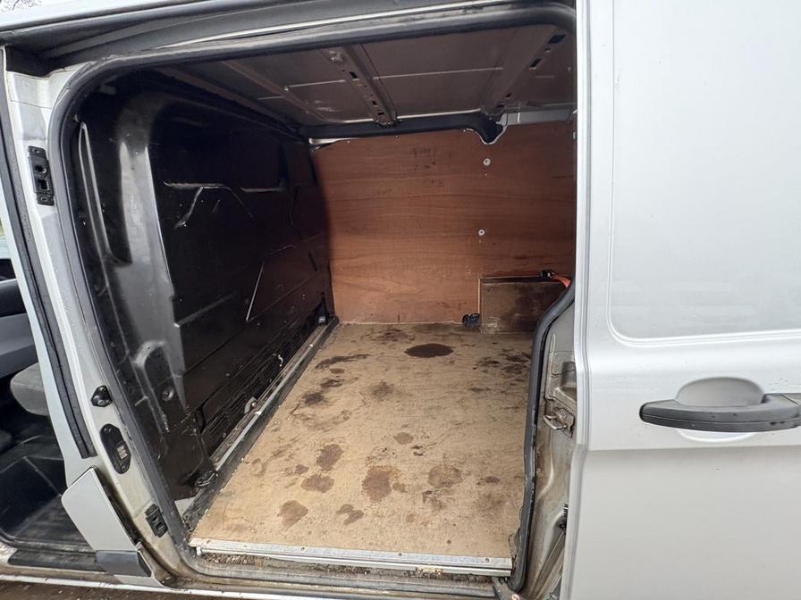 2014 Ford Transit Custom – Model: Transit Custom 270 Trend E-Tech – GX64UNN