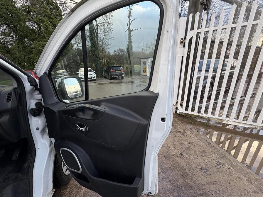 2017 Vauxhall Vivaro – Model: Vivaro 2700 Sport CDTi BT S/S – FP67ONU