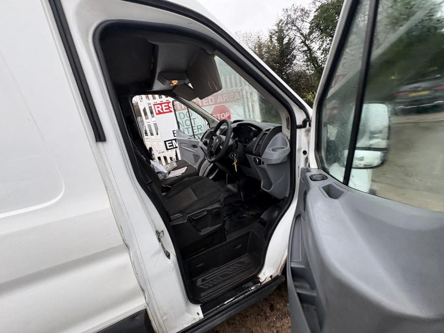 2015 Ford Transit – Model: Transit 350 – LD15KPL