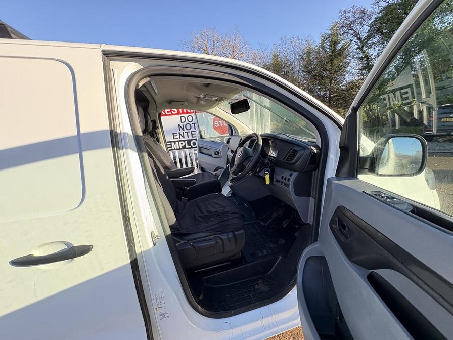 2019 Vauxhall Vivaro – Model: Vivaro 2900 Edition S/S – FL69XCB