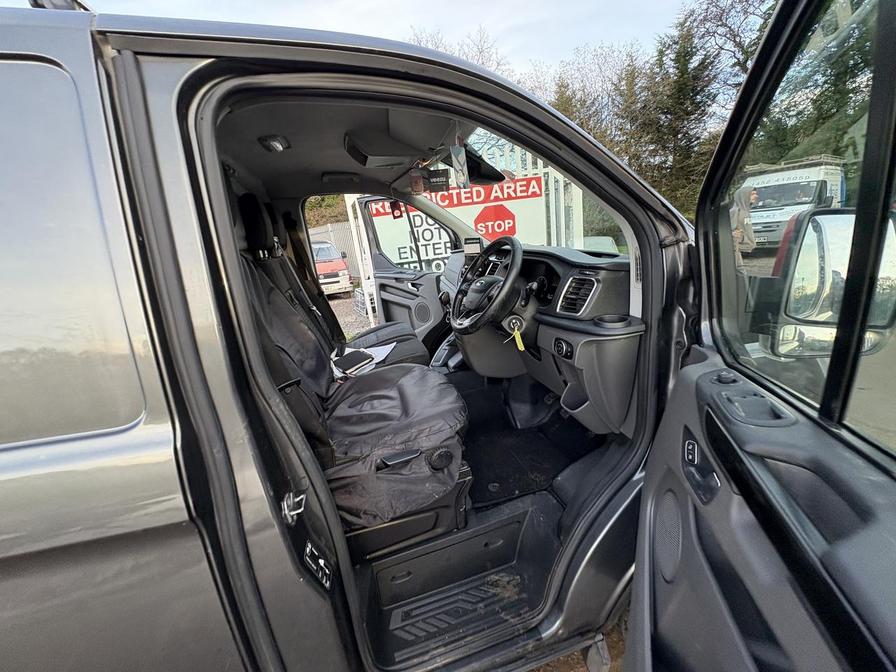 2018 Ford Transit Custom – Model: Transit Custom 300 Limited – P13HFE /YV68AJO